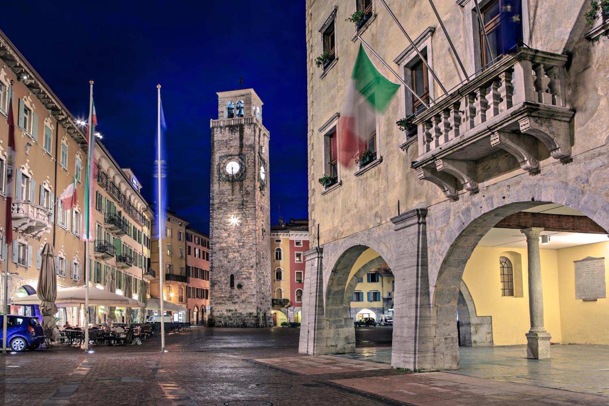 Appartamento Centro Storico Riva - Happy Rentals Buitenkant foto