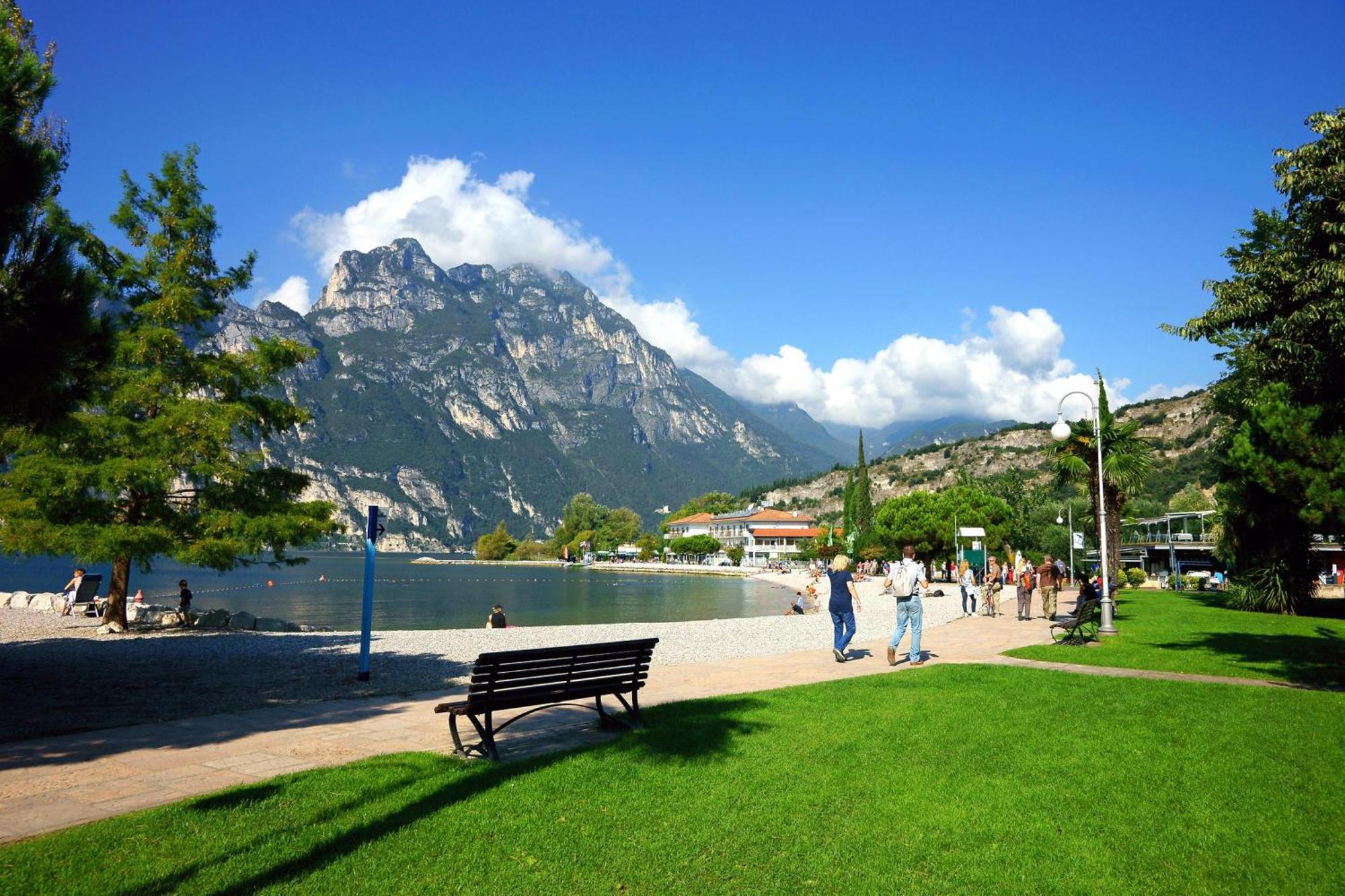 Appartamento Centro Storico Riva - Happy Rentals Buitenkant foto