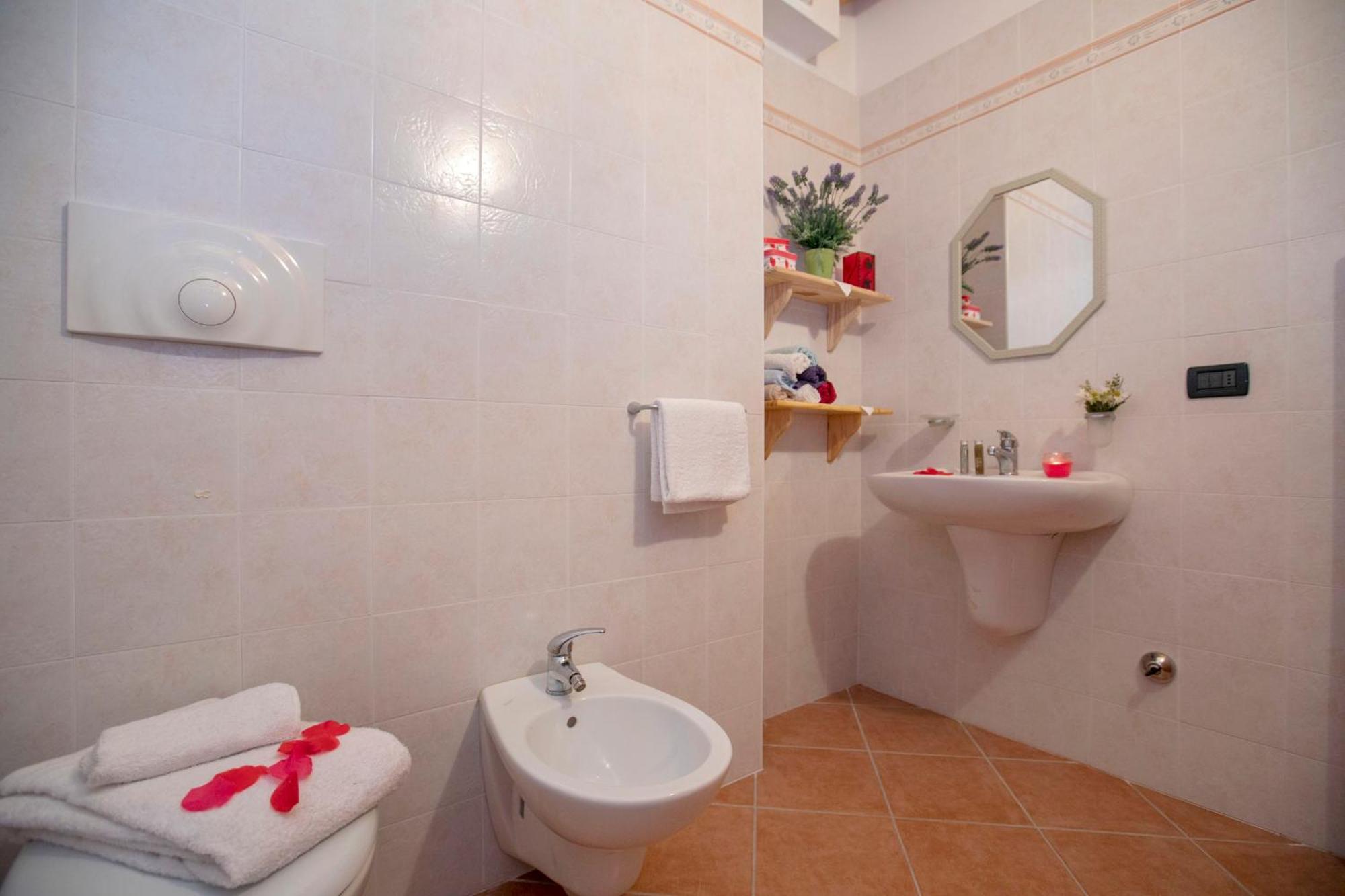 Appartamento Centro Storico Riva - Happy Rentals Buitenkant foto